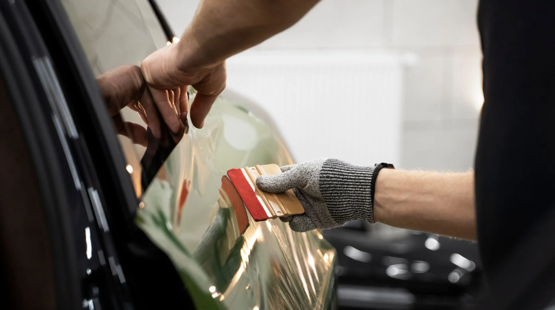 Aplicação de película automotiva em Indaial com acabamento profissional